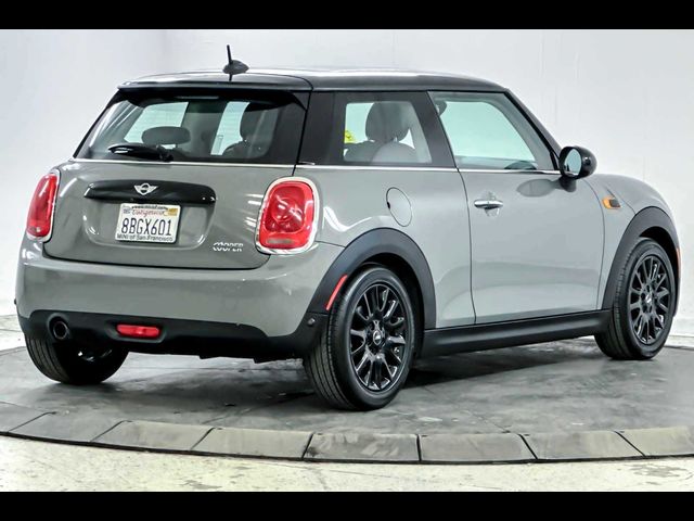 2018 MINI Cooper Hardtop Base