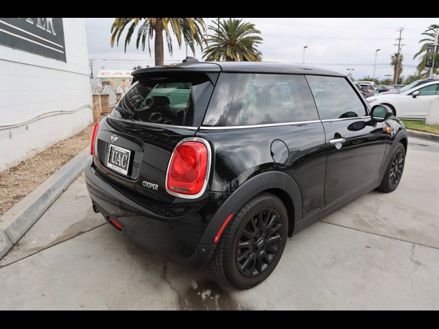 2018 MINI Cooper Hardtop Base