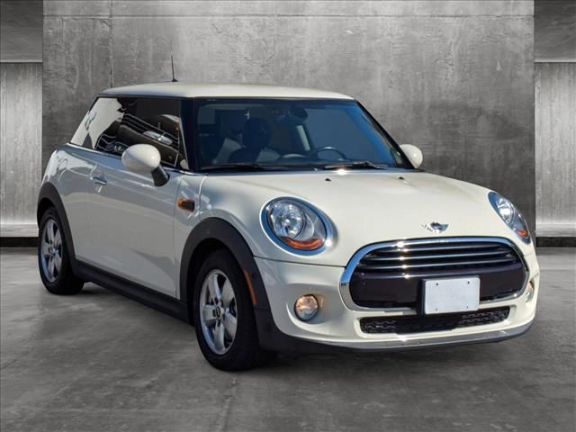 2018 MINI Cooper Hardtop Base