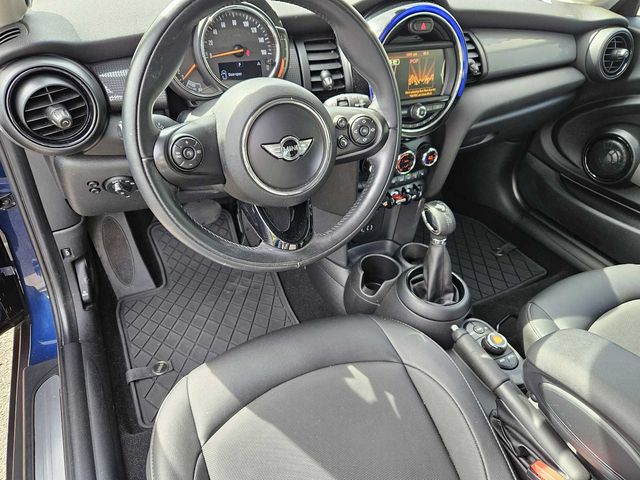 2018 MINI Cooper Hardtop Base