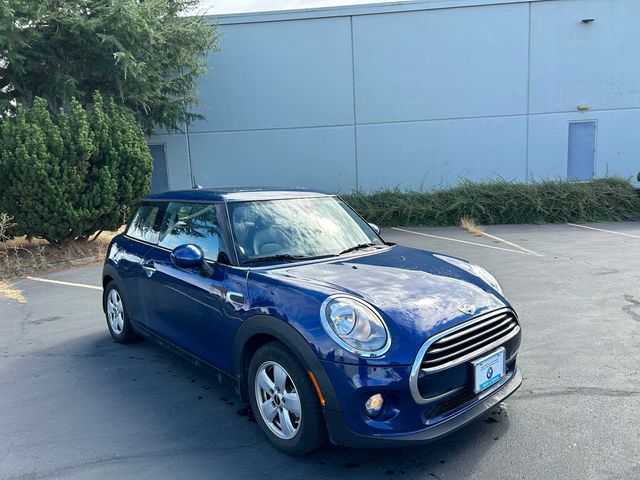 2018 MINI Cooper Hardtop Base