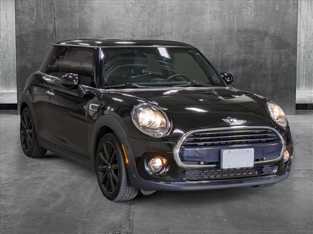 2018 MINI Cooper Hardtop Base