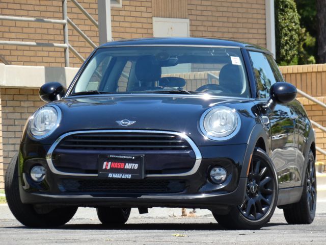 2018 MINI Cooper Hardtop Base
