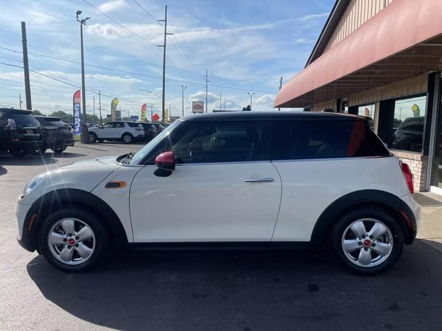 2018 MINI Cooper Hardtop Base