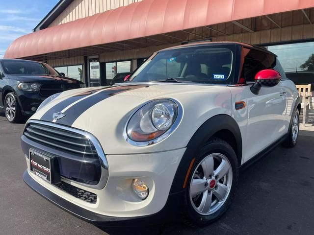 2018 MINI Cooper Hardtop Base