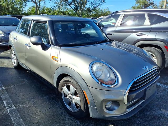 2018 MINI Cooper Hardtop Base