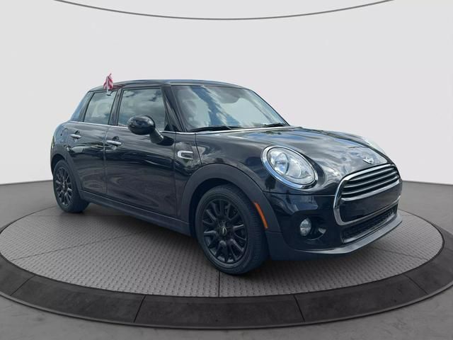 2018 MINI Cooper Hardtop Base