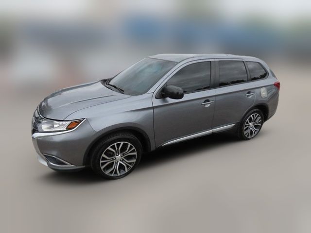 2018 Mitsubishi Outlander ES