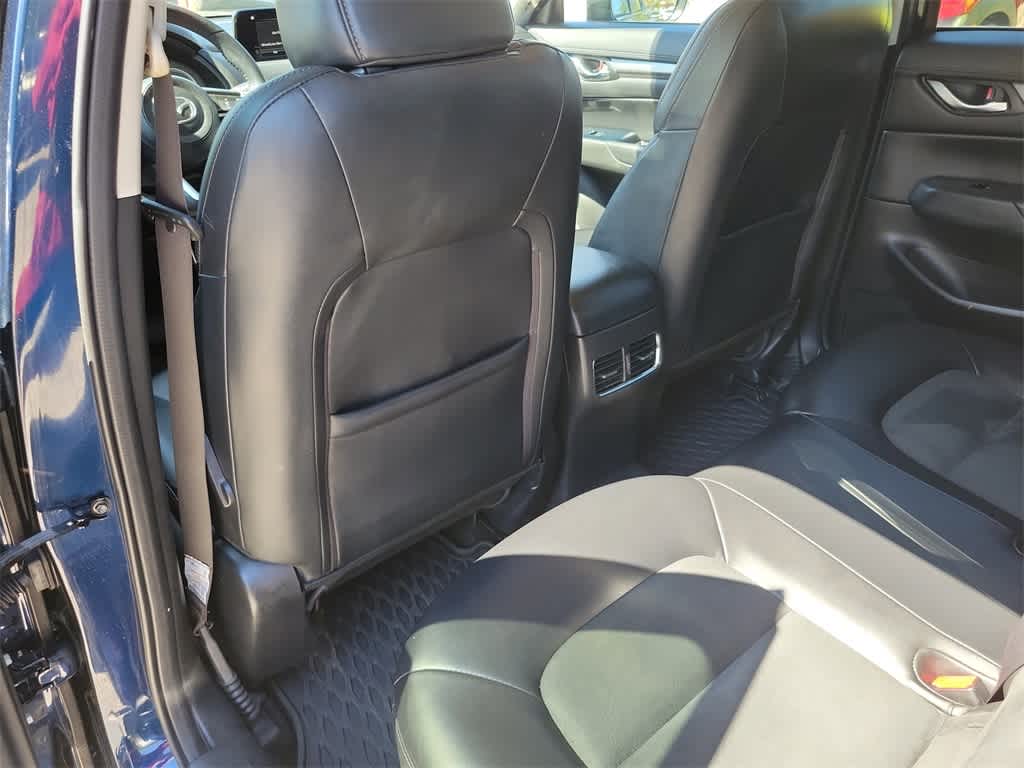 Vehicle image 9 of 31