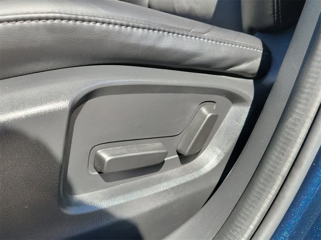 Vehicle image 18 of 31