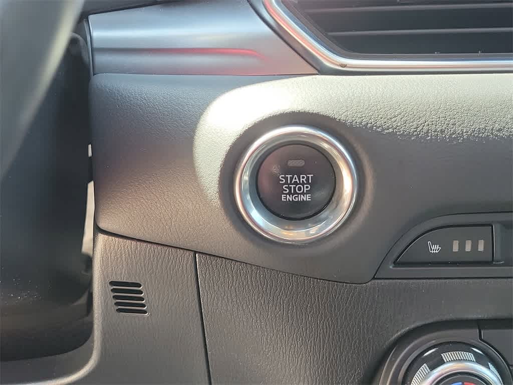 Vehicle image 28 of 31