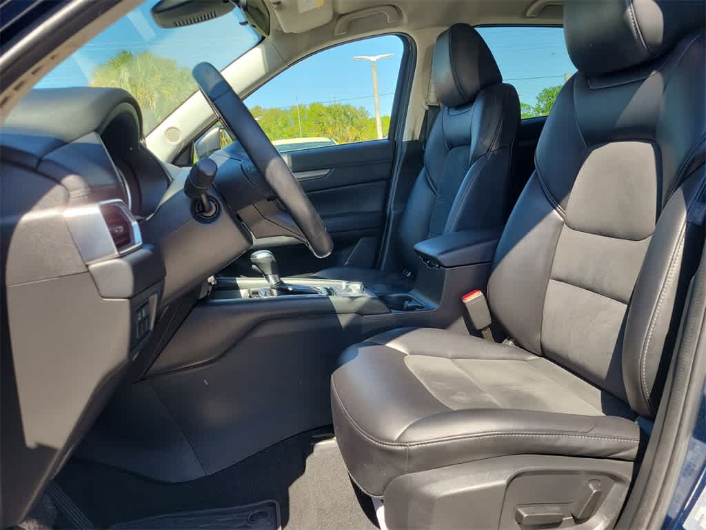 Vehicle image 14 of 31