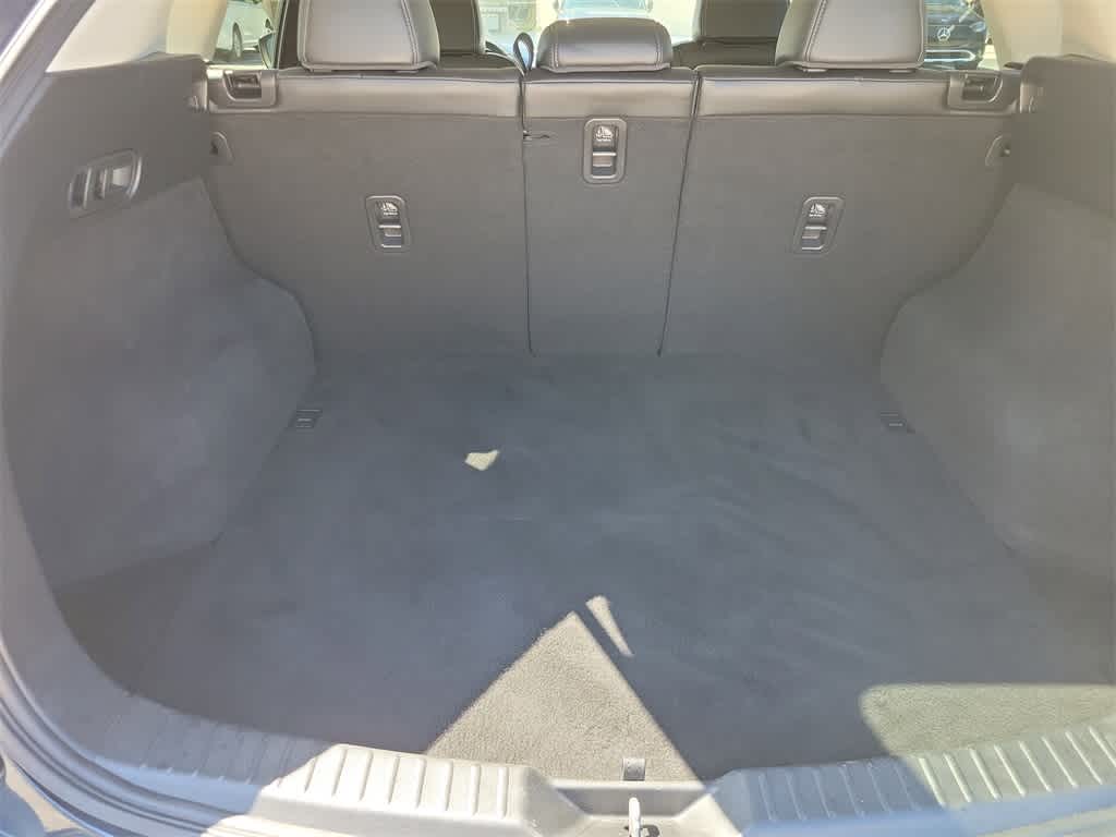 Vehicle image 7 of 31