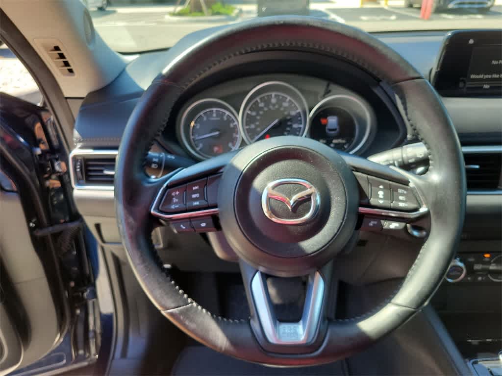 Vehicle image 21 of 31