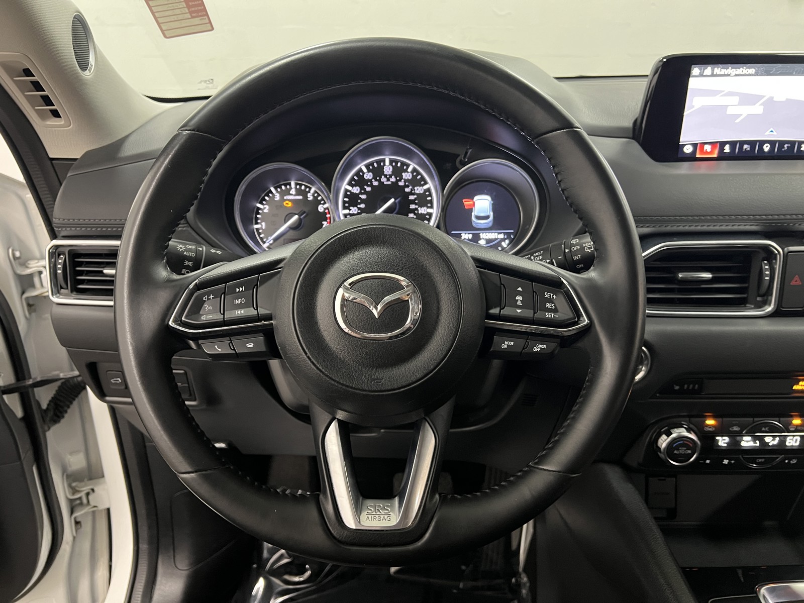 Vehicle image 26 of 34