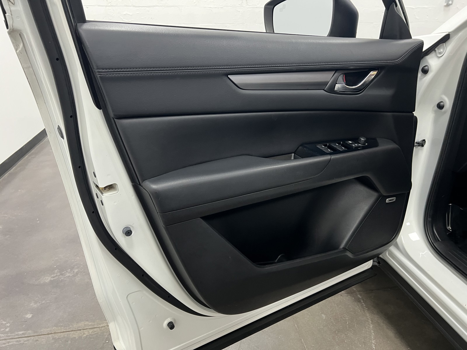 Vehicle image 34 of 34