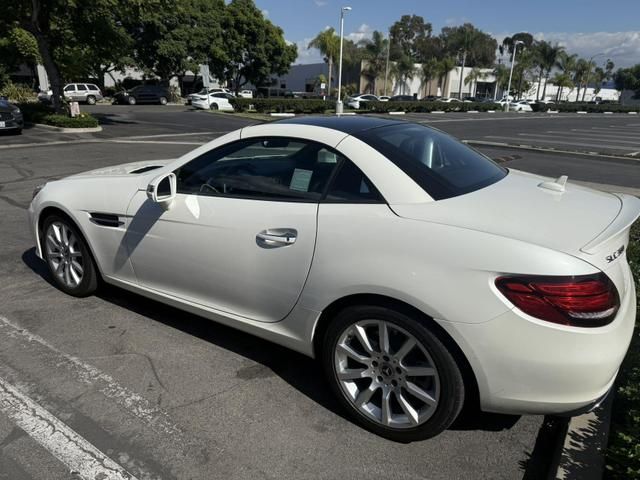 2018 Mercedes-Benz SLC 300