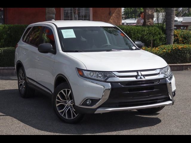 2018 Mitsubishi Outlander ES