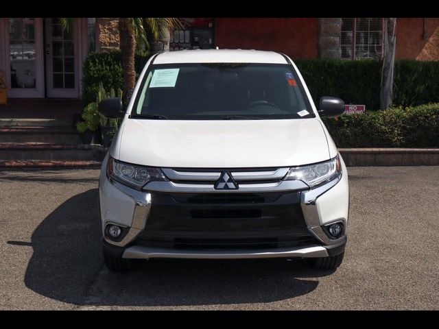 2018 Mitsubishi Outlander ES