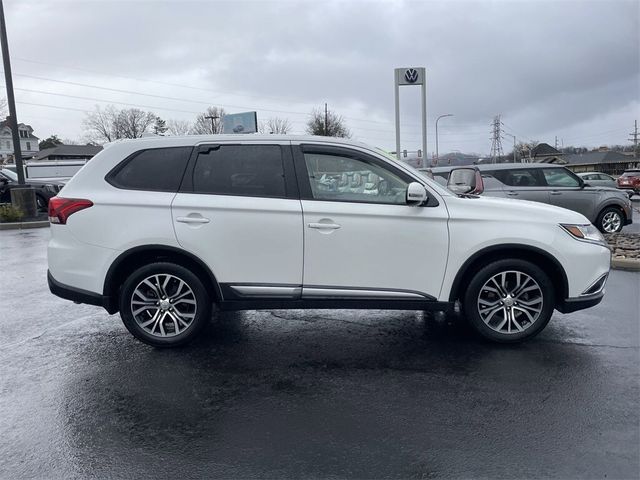 2018 Mitsubishi Outlander SE