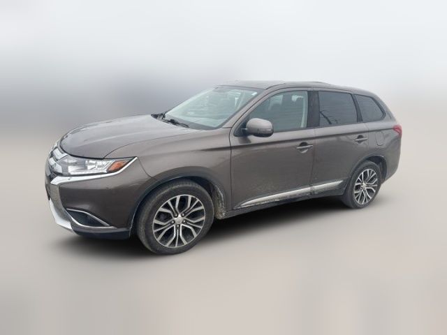 2018 Mitsubishi Outlander ES