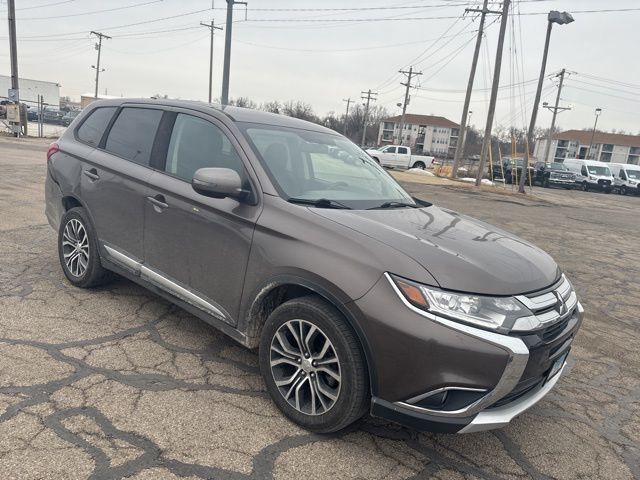 2018 Mitsubishi Outlander ES