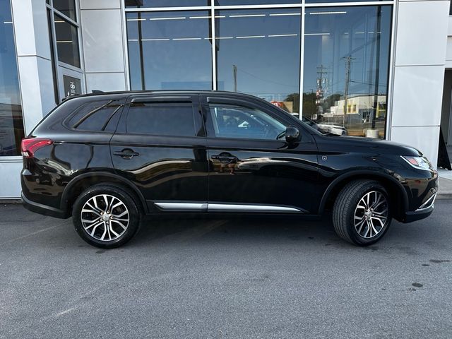 2018 Mitsubishi Outlander ES