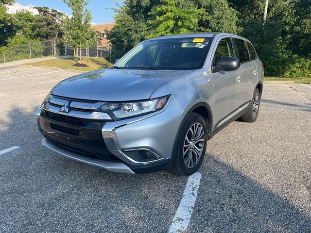 2018 Mitsubishi Outlander ES