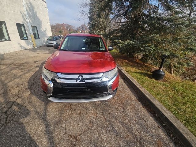 2018 Mitsubishi Outlander ES