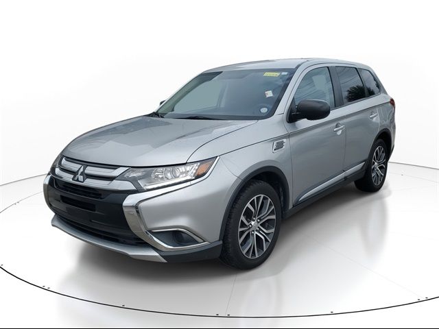 2018 Mitsubishi Outlander ES