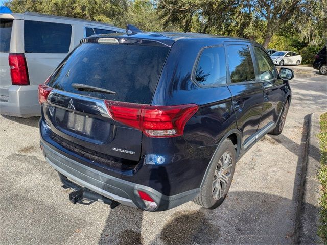 2018 Mitsubishi Outlander ES