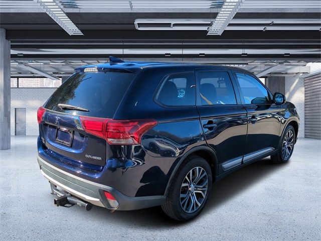 2018 Mitsubishi Outlander ES