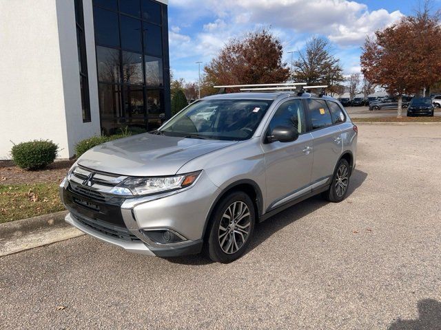 2018 Mitsubishi Outlander ES