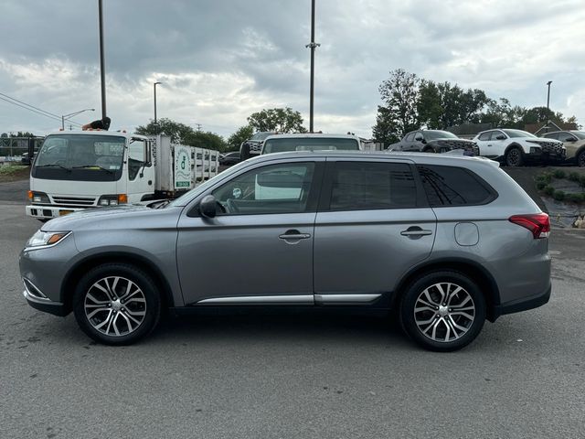 2018 Mitsubishi Outlander ES