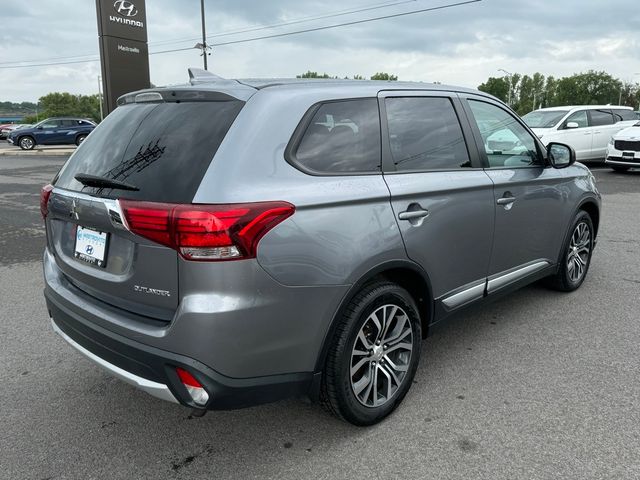 2018 Mitsubishi Outlander ES