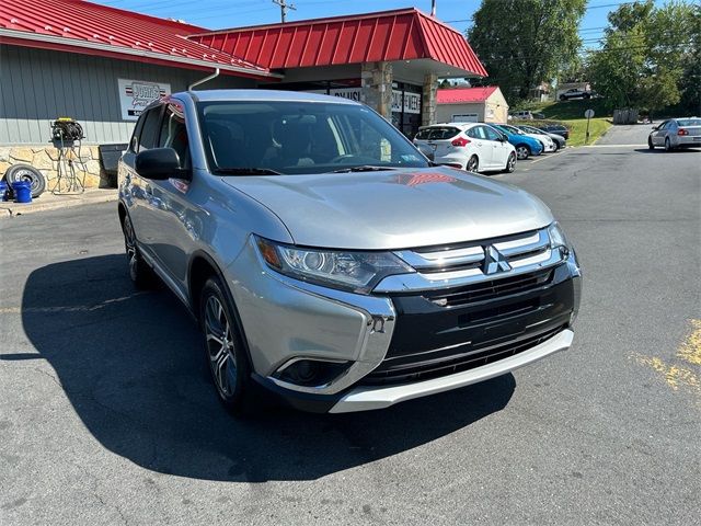 2018 Mitsubishi Outlander ES