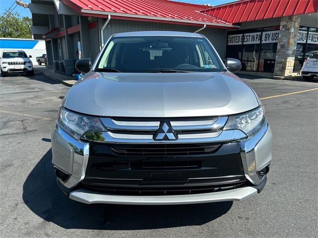 2018 Mitsubishi Outlander ES