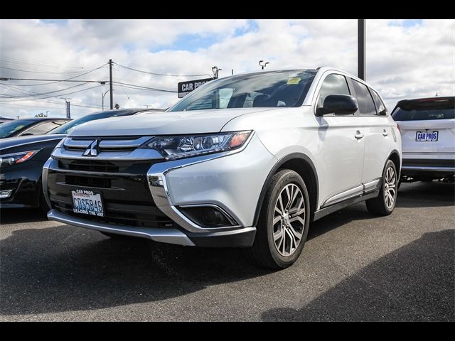 2018 Mitsubishi Outlander ES