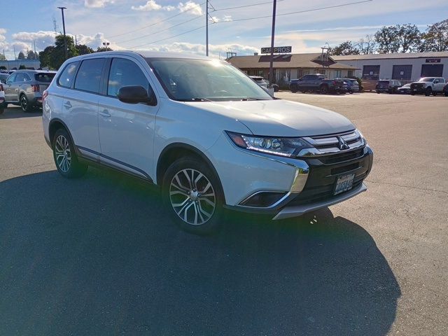 2018 Mitsubishi Outlander ES