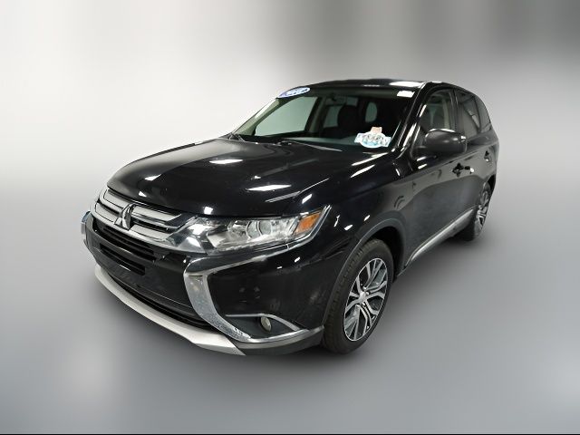 2018 Mitsubishi Outlander ES