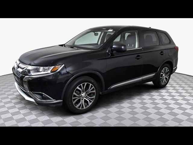 2018 Mitsubishi Outlander ES