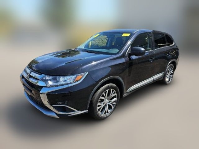 2018 Mitsubishi Outlander ES