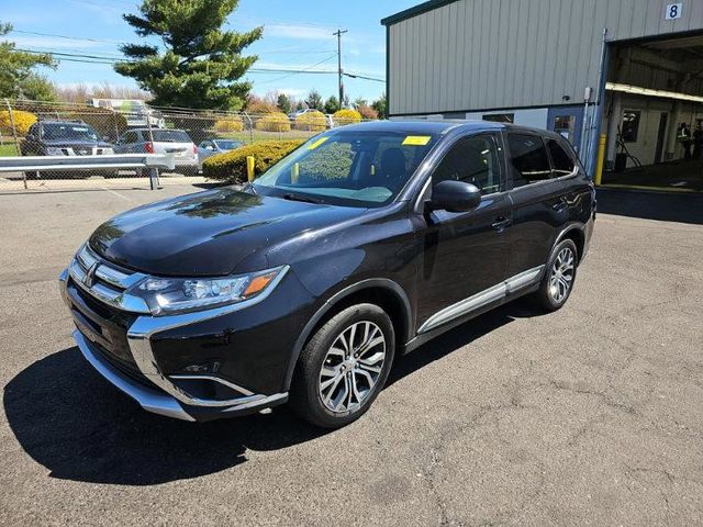 2018 Mitsubishi Outlander ES