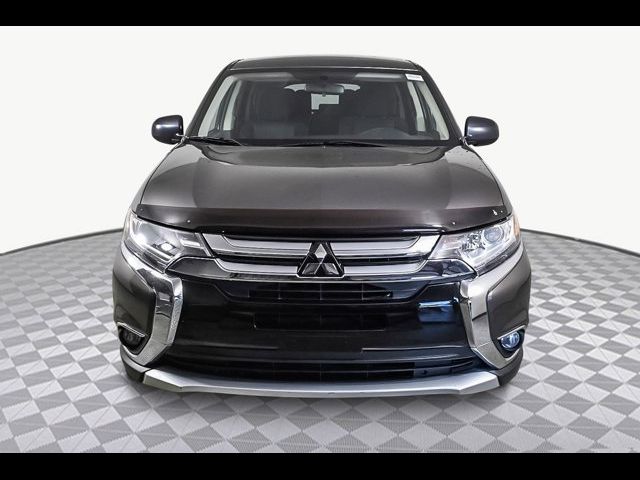 2018 Mitsubishi Outlander ES