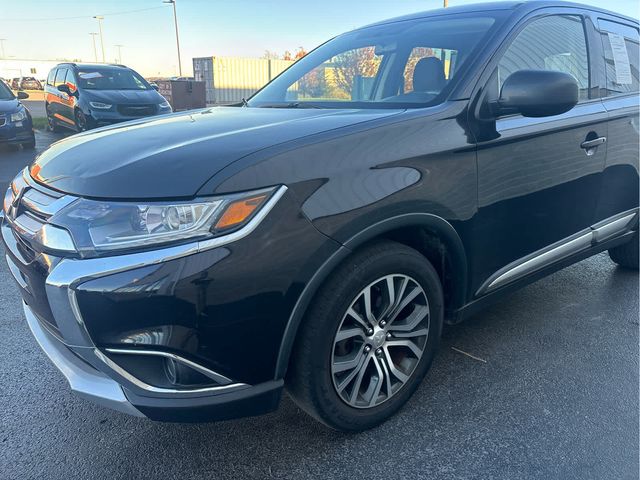 2018 Mitsubishi Outlander ES