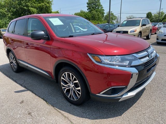 2018 Mitsubishi Outlander ES
