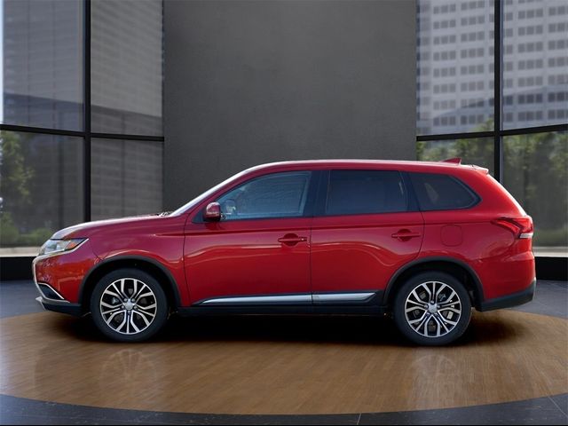 2018 Mitsubishi Outlander ES