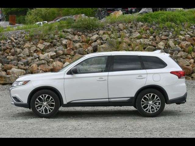 2018 Mitsubishi Outlander ES