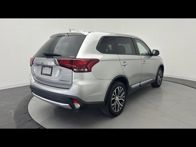 2018 Mitsubishi Outlander ES