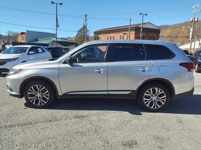 2018 Mitsubishi Outlander ES